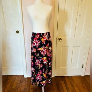 Vintage Y2K tropical floral maxi skirt by Rafaella. Size medium.